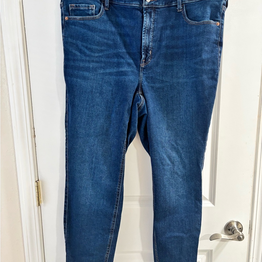 Women’s Old Navy Extra High Rise Rockstar Super Skinny Dark Blue Skinny Jeans - Picture 3 of 8